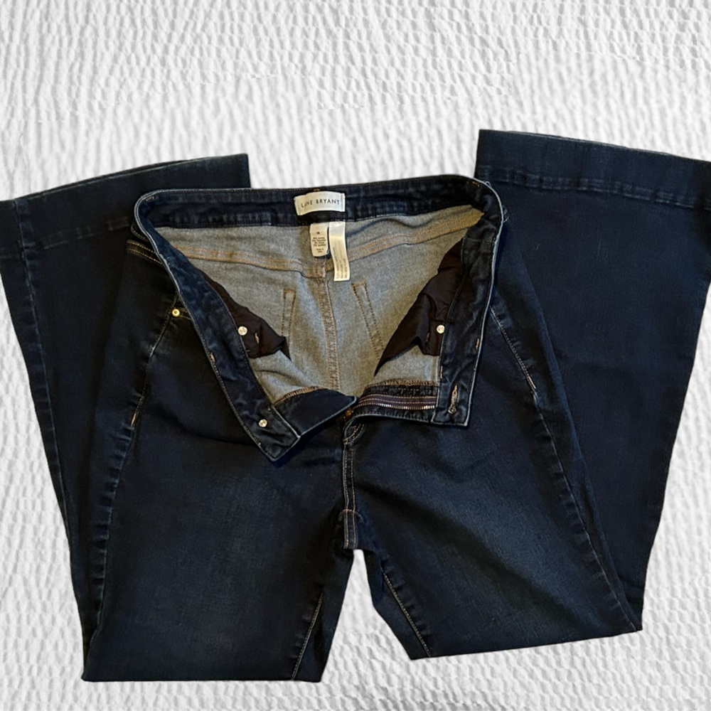 Lane Bryant Sig. Fit Med Wash Mid Rise Flare Denim Jeans Size 14 Flex Magic